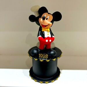 Mickey Mouse Figurine 1928-1998 Celebrating 70 yrs. "Limited Edition" MSRP: $175